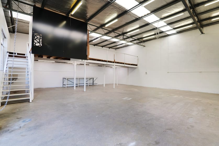 Click to view all images 2/173 Bank Street East Victoria Park WA 6101 - Image 3