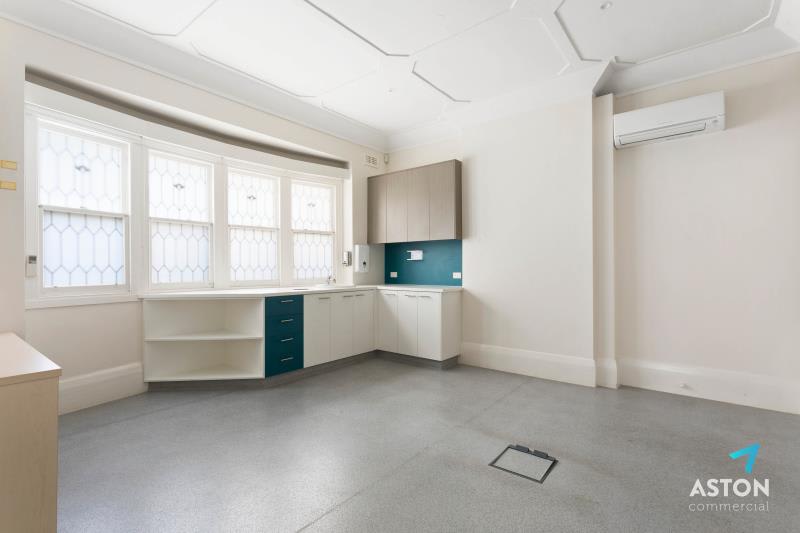 Click to view all images 35 Chapel Street St Kilda VIC 3182 - Image 2