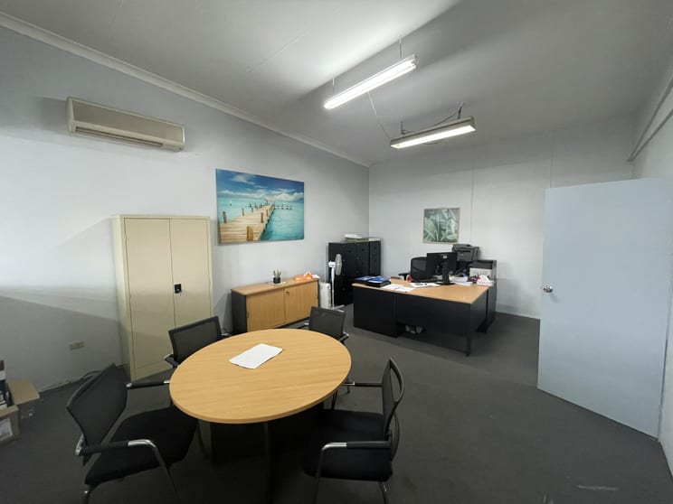 Click to view all images 51 Gow Street Padstow NSW 2211 - Image 3