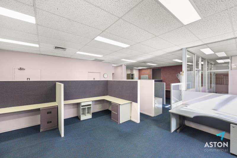 Click to view all images Unit 2, 104-106 Ferntree Gully Road, Oakleigh East VIC 3166 - Image 3