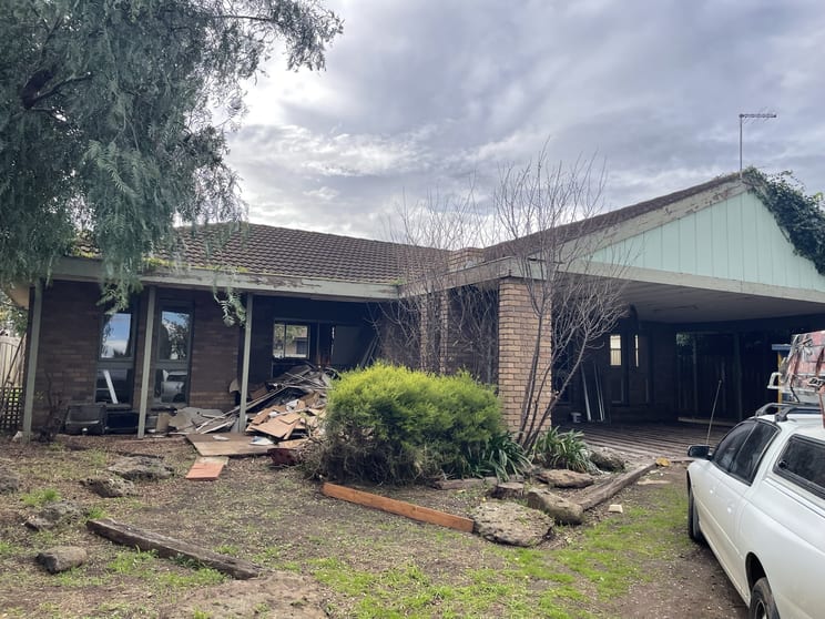 Click to view all images Rear/418-420 High Street Melton VIC 3337 - Image 1