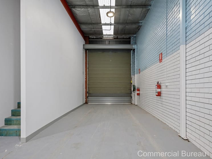 Click to view all images 5/15-17 Slough Road Altona VIC 3018 - Image 3