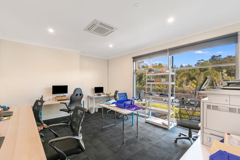 Click to view all images Unit 11/23 Enterprise Avenue Tweed Heads South NSW 2486 - Image 2