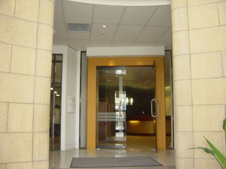 Click to view all images Brisbane City QLD 4000 - Image 2