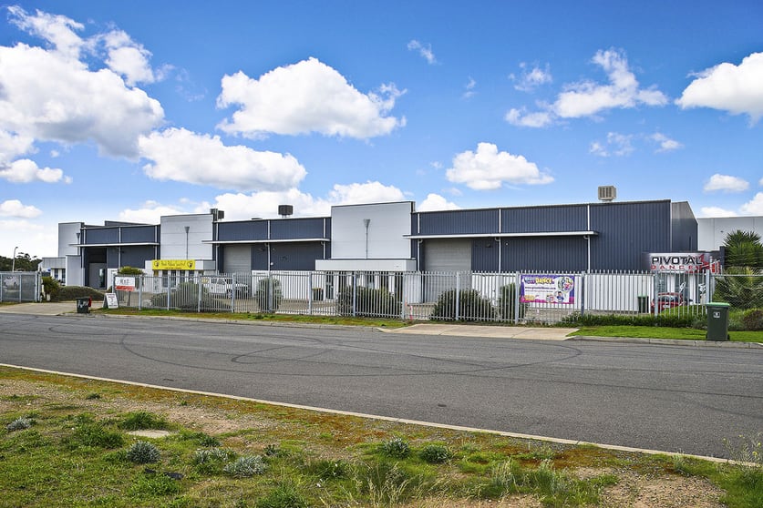 Click to view all images Unit 2 & 3, 27 Farrow Circuit Seaford SA 5169 - Image 3