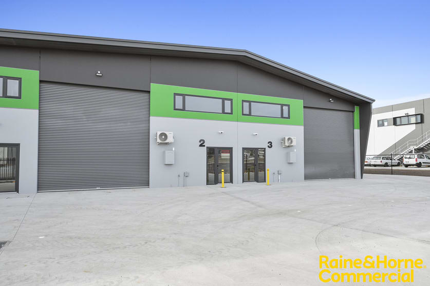 Click to view all images Unit 2/59 Cherokee Drive Cambridge TAS 7170 - Image 2