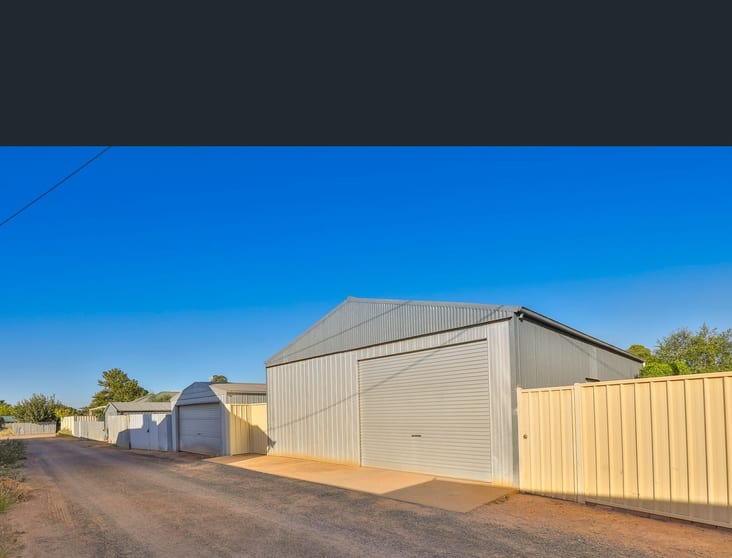 Click to view all images 204 Eighth (rear) Street Mildura VIC 3500 - Image 1