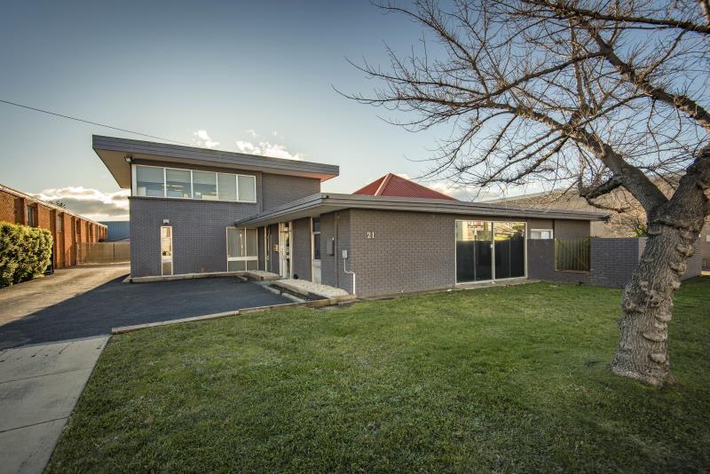 Click to view all images Whole Building/21 Wollongong Street Fyshwick ACT 2609 - Image 1