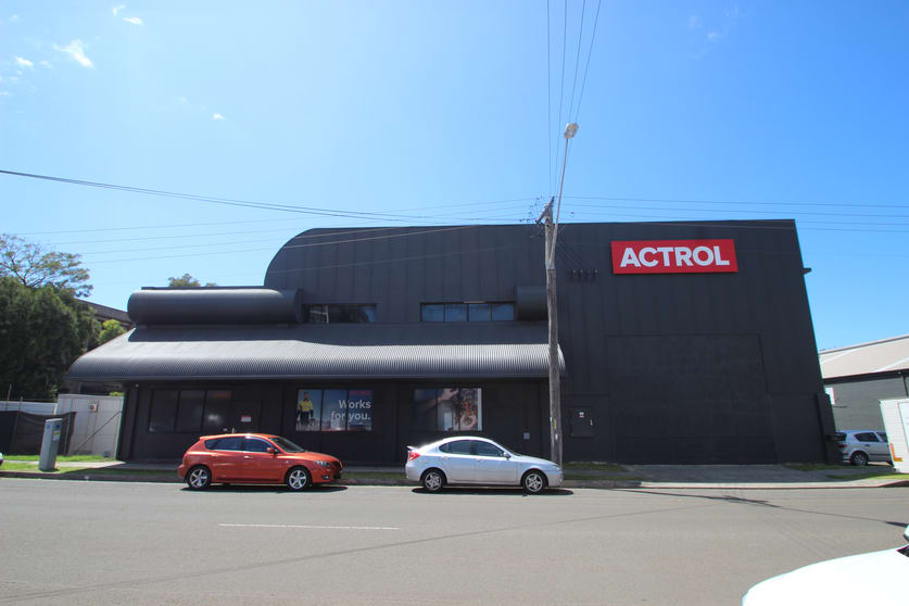 Click to view all images 21 Kenny Street Wollongong NSW 2500 - Image 1