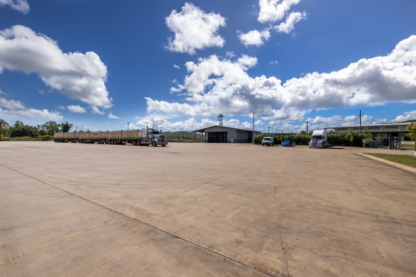 Click to view all images 2-6 Curley Circuit Roseneath QLD 4811 - Image 4