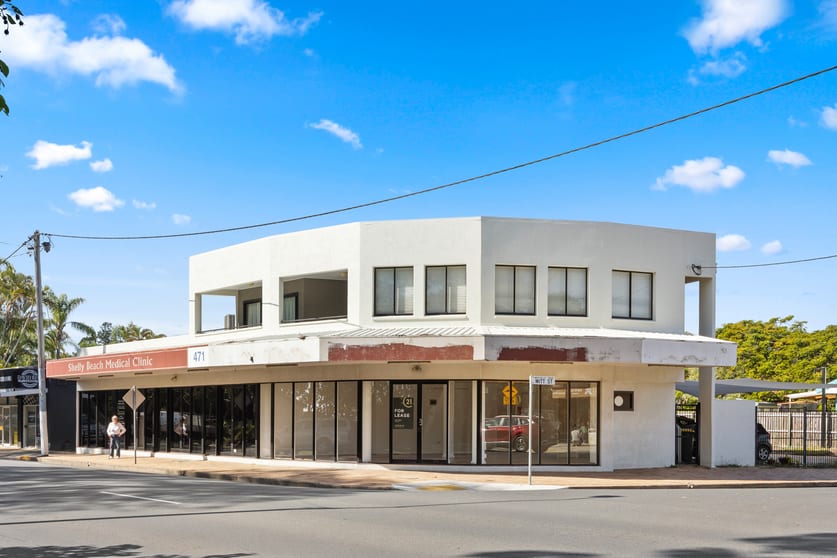 Click to view all images 1/471 Esplanade Torquay QLD 4655 - Image 2