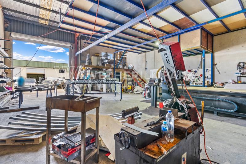Click to view all images Wetherill Park NSW 2164 - Image 3