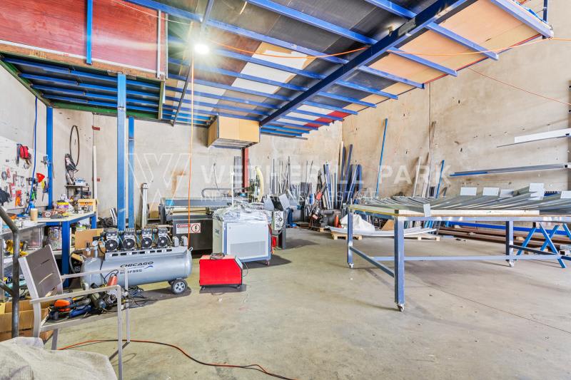Click to view all images Wetherill Park NSW 2164 - Image 2