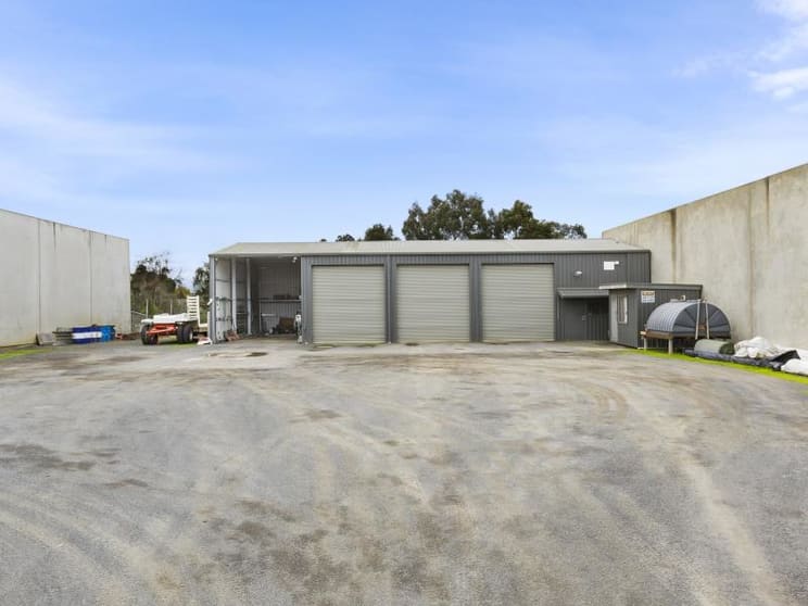 Click to view all images 20 Capital Drive/20 Capital Drive Grovedale VIC 3216 - Image 3