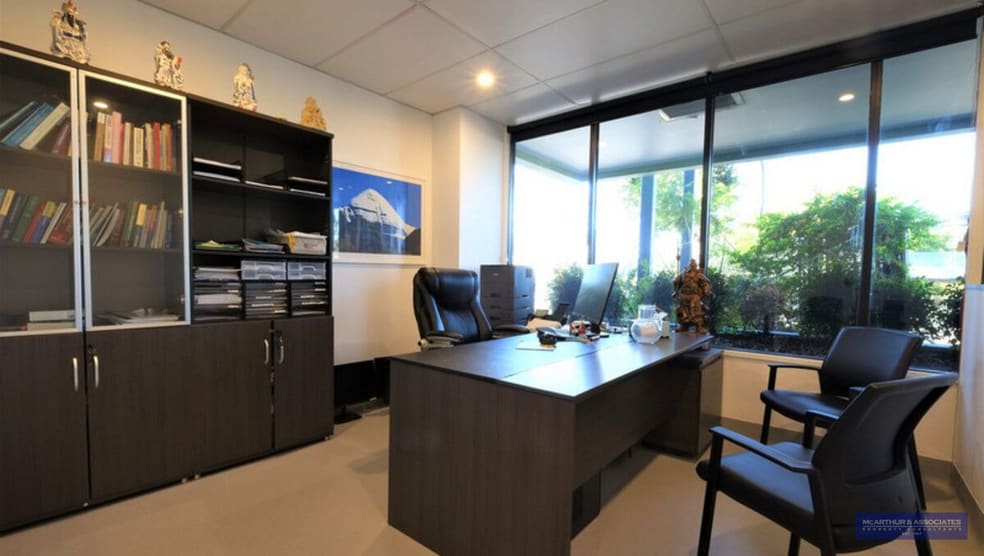 Click to view all images GF1/301 Coronation Drive Milton QLD 4064 - Image 2