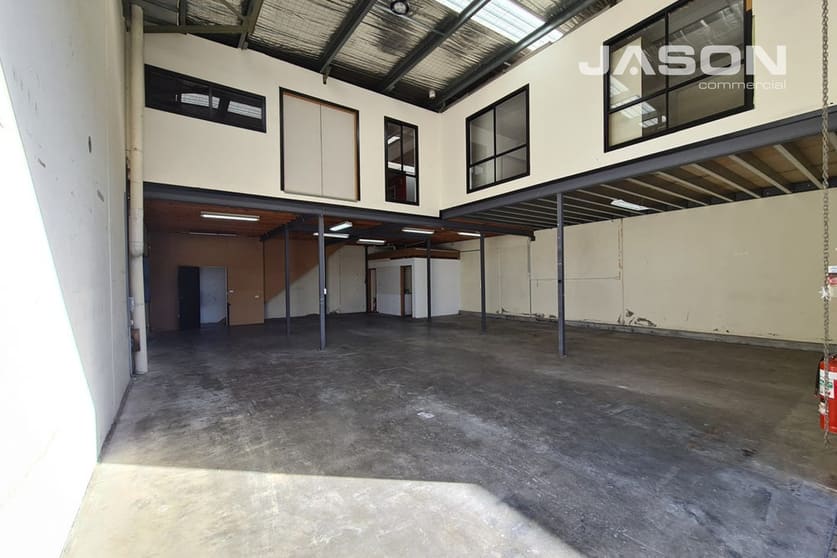 Click to view all images 2/8-10 Catalina Drive Tullamarine VIC 3043 - Image 3