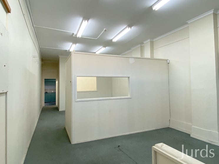 Click to view all images 1/167 Vincent Street Cessnock NSW 2325 - Image 2
