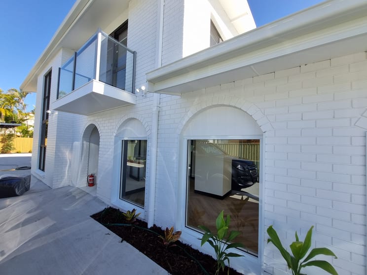 Click to view all images 126 Ashmore Rd Benowa QLD 4217 - Image 3