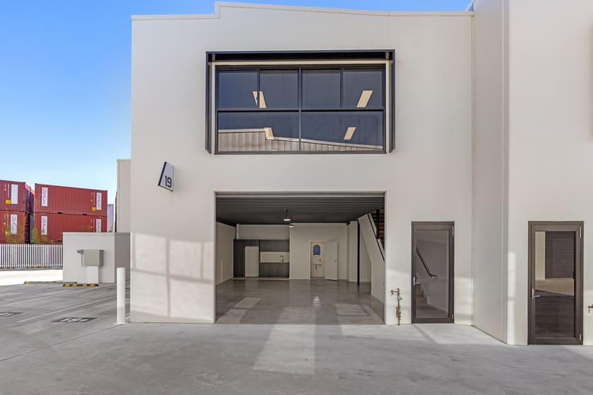 Click to view all images 19/25 Alex Fisher Drive Burleigh Heads QLD 4220 - Image 1