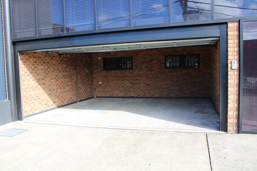 Click to view all images 15 Cawarra Road Caringbah NSW 2229 - Image 2