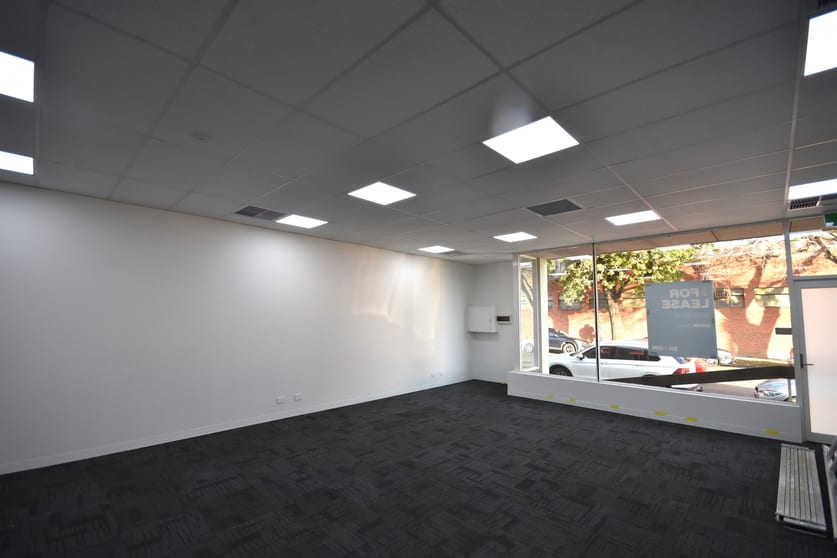 2/529 Kiewa Street Albury NSW 2640 - Image 3