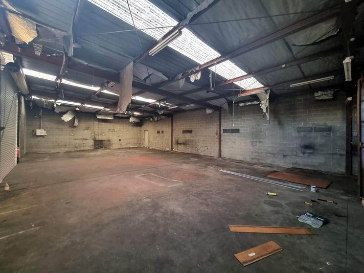 Click to view all images 5C Holloway Drive Bayswater VIC 3153 - Image 3