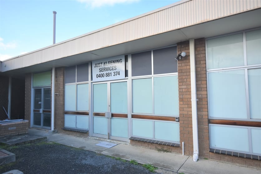Click to view all images 8/39 Union Road Lavington NSW 2641 - Image 1