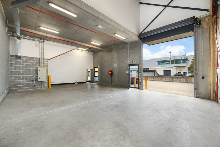 Click to view all images 4/25 Gibbes Street Chatswood NSW 2067 - Image 2
