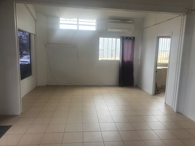 Click to view all images Shop 1, 82 Mocatta Street Goombungee QLD 4354 - Image 3