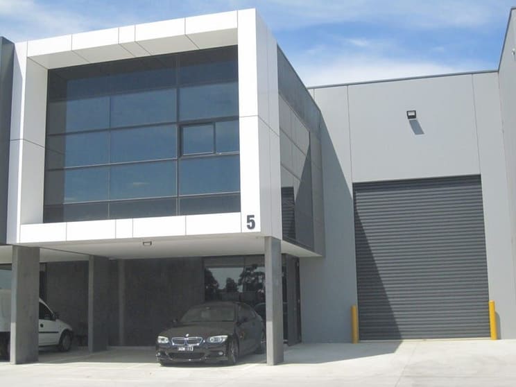 Click to view all images Unit 5/2 Indian Drive Keysborough VIC 3173 - Image 2