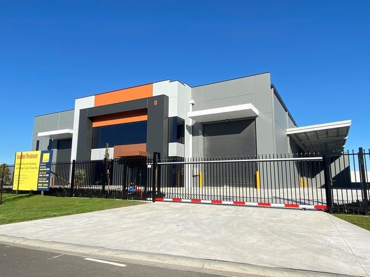 Click to view all images 8 Atlantic Drive Keysborough VIC 3173 - Image 1