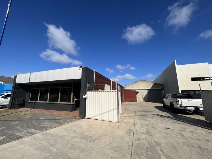 Click to view all images 6 Lagunta Avenue Edwardstown SA 5039 - Image 1
