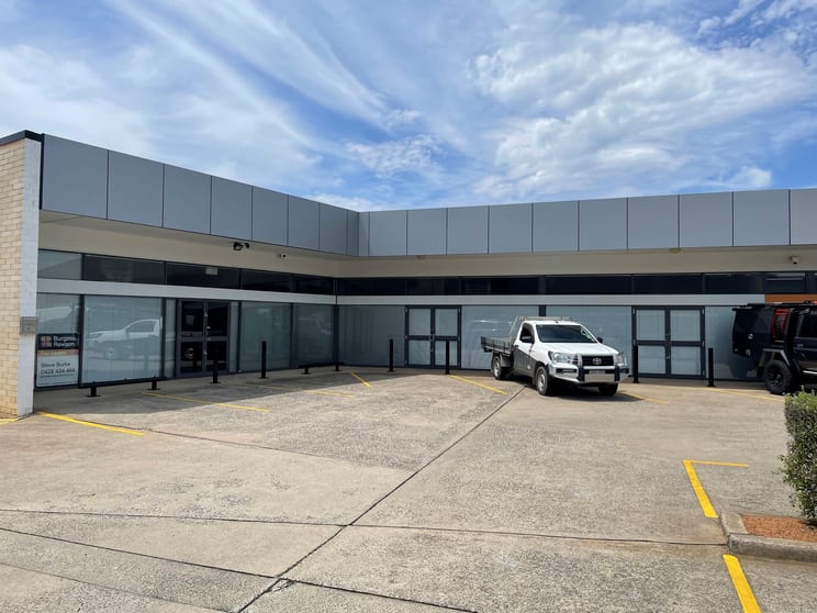 Click to view all images 3,4,5/37-39 Townsville Street Fyshwick ACT 2609 - Image 2