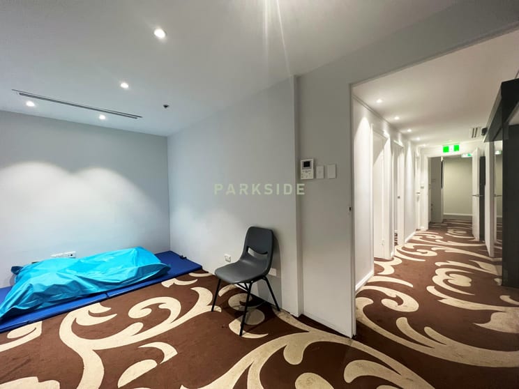 Click to view all images Edensor Park NSW 2176 - Image 3