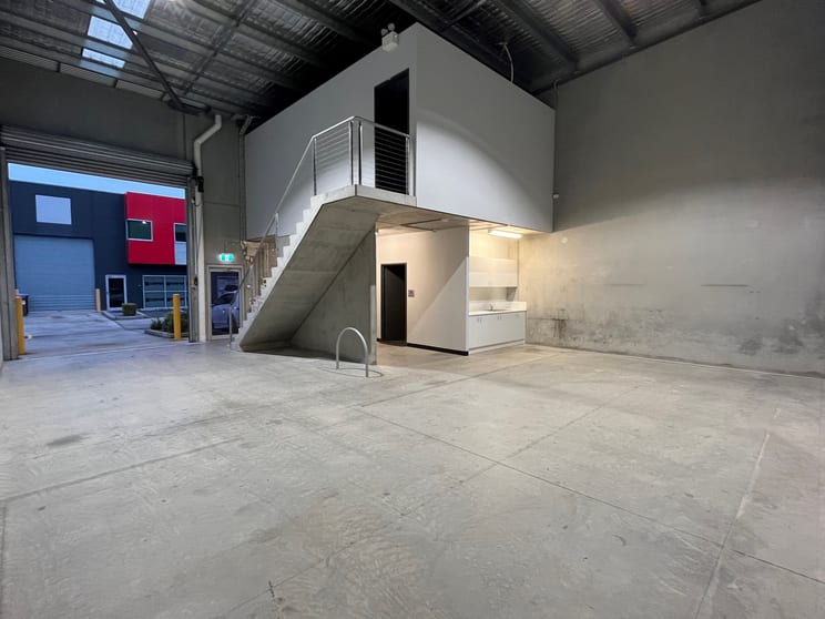 Click to view all images Unit 17/18 Wurrook Circuit Caringbah NSW 2229 - Image 1