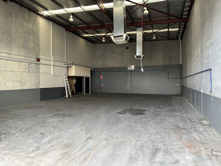 Click to view all images 3 Chullora Bend Jandakot WA 6164 - Image 3