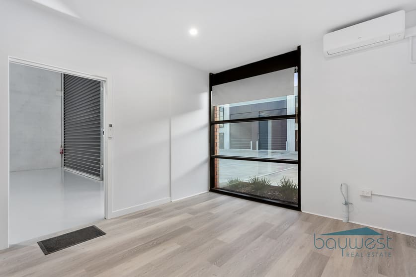 Click to view all images 41 Star Point Place Hastings VIC 3915 - Image 2