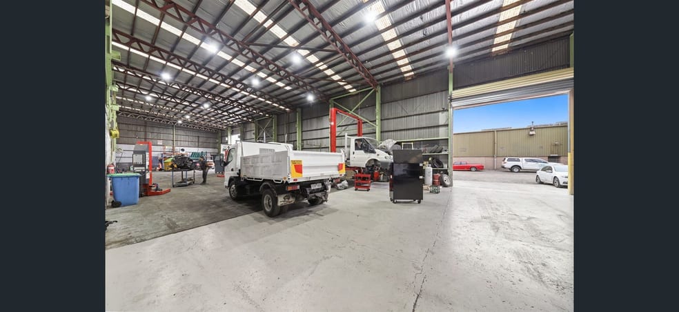 Click to view all images 120-124 Bayfield Road Bayswater VIC 3153 - Image 3