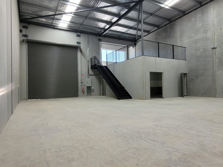 Click to view all images Unit 2/12 Tyree Place Braemar NSW 2575 - Image 2