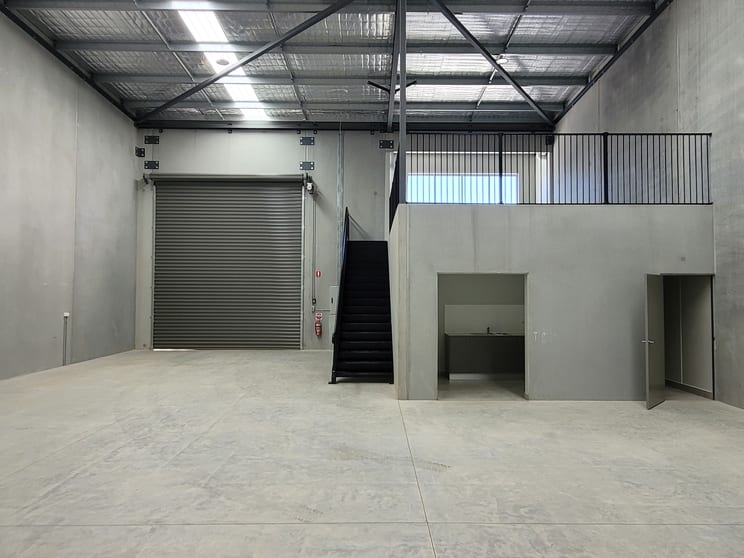 Click to view all images Unit 2/12 Tyree Place Braemar NSW 2575 - Image 3