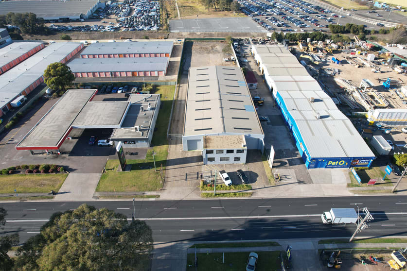 Click to view all images 58 Blaxland Road Campbelltown NSW 2560 - Image 3