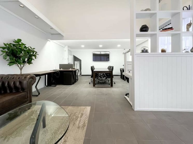 Click to view all images Shop 3/110 Erina Street Gosford NSW 2250 - Image 1