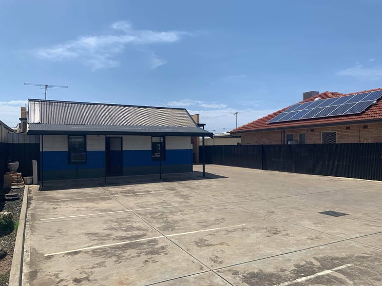 Click to view all images 103 Tapleys Hill Road Hendon SA 5014 - Image 2