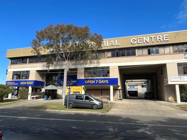 Click to view all images 12/141-151 Taren Point Road Taren Point NSW 2229 - Image 2
