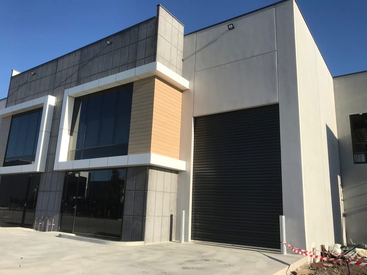 Click to view all images 4 Adriatic Way Keysborough VIC 3173 - Image 1