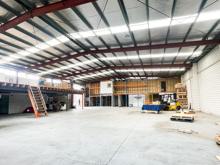 Click to view all images 2/1821 Ferntree Gully Road Ferntree Gully VIC 3156 - Image 3