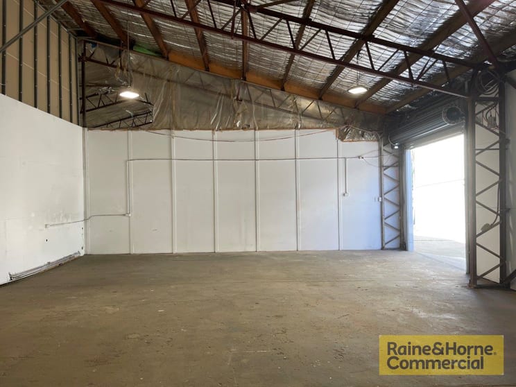 Click to view all images 3B/5 Bilston Street Stafford QLD 4053 - Image 2
