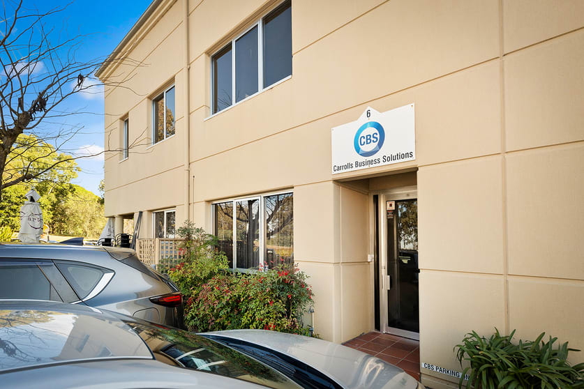 Click to view all images 6/10 Gladstone Road Castle Hill NSW 2154 - Image 2