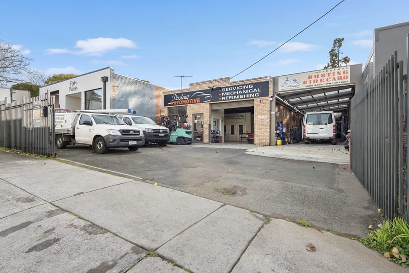 Click to view all images 11 Tudor Street Burwood VIC 3125 - Image 1