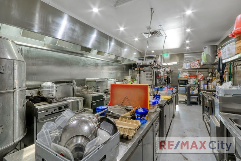 Click to view all images Shop 1/417 Logan Road Stones Corner QLD 4120 - Image 3